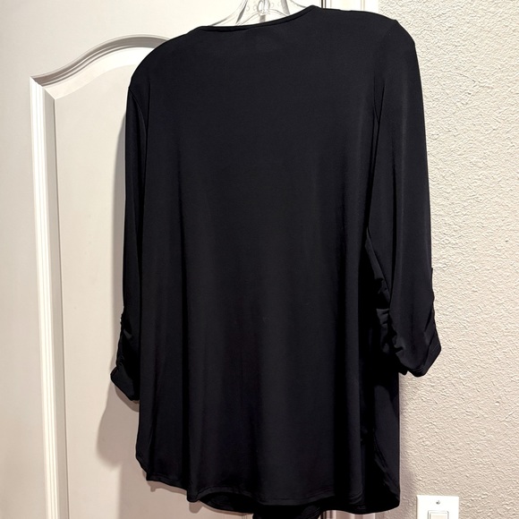 Zenana black with gold zipper and button 3/4 sleeve top L - Picture 3 of 3